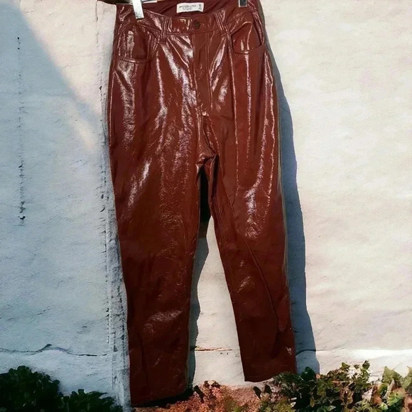 NWT Abercrombie Vegan  Patent Leather 90s Straight Pants Pink-Brown 26 - Picture 1 of 8